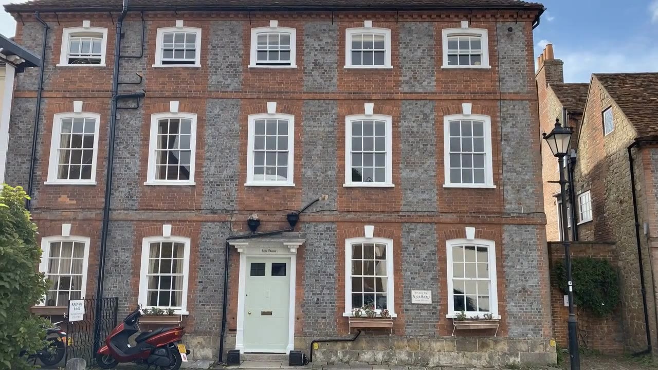 Midhurst Gate House property film preview